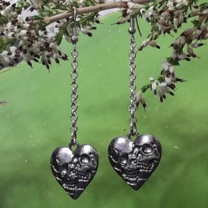 dangle earrings featuring heart shaped skull lover pieces